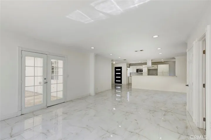 8022 Longridge Avenue, North Hollywood, California 91605