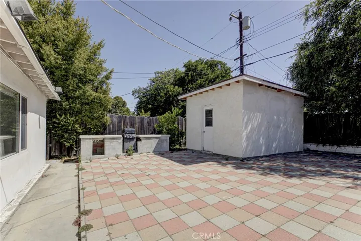 8022 Longridge Avenue, North Hollywood, California 91605