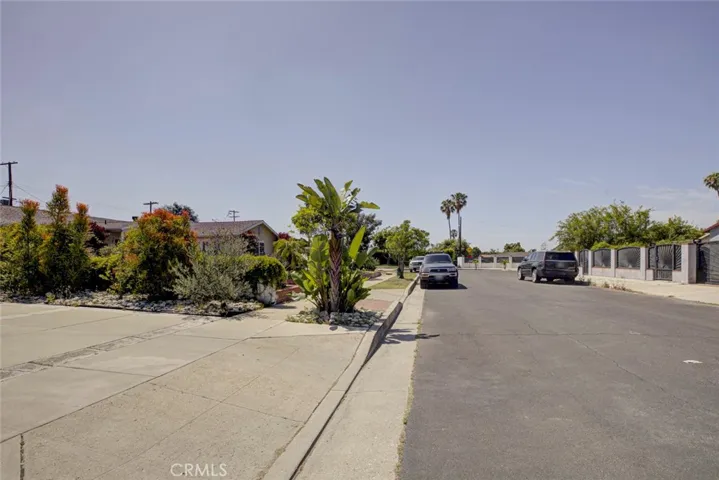 8022 Longridge Avenue, North Hollywood, California 91605