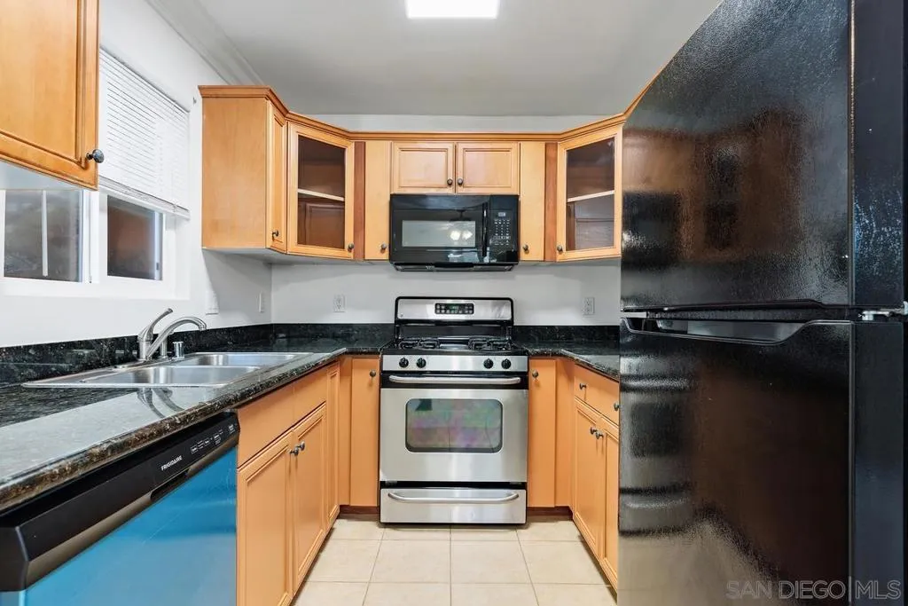 156 Avenida Descanso A, Oceanside, California 92057 — photo 5