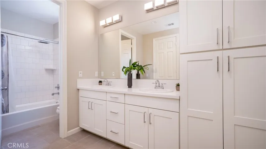 Jack-n-Jill Bathroom