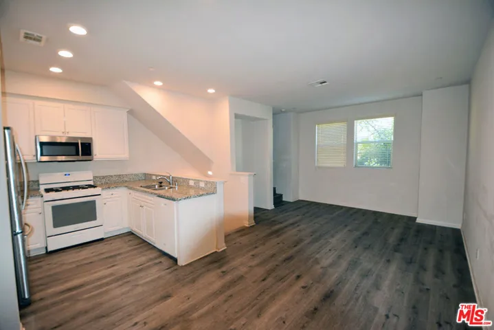 14107 W Birch Lane, Van Nuys, California 91405