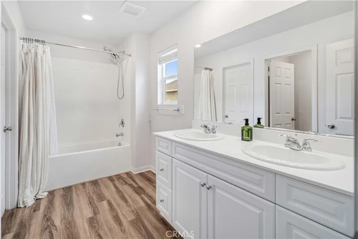 3561 Garnet Ln, Lancaster, California 93535