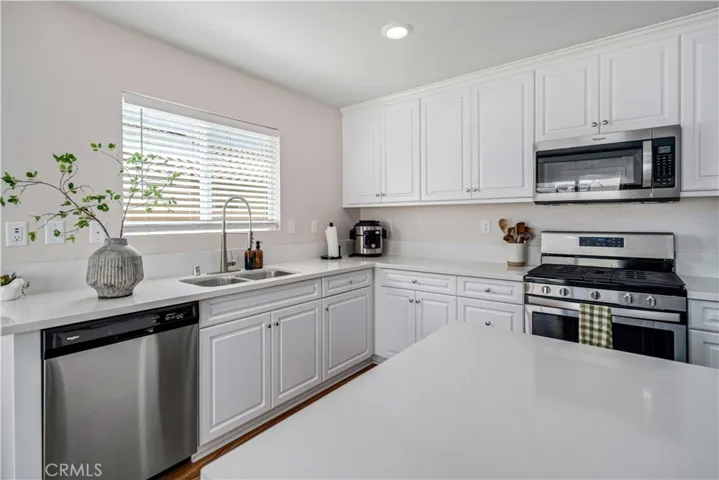 3561 Garnet Ln, Lancaster, California 93535