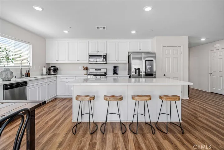 3561 Garnet Ln, Lancaster, California 93535