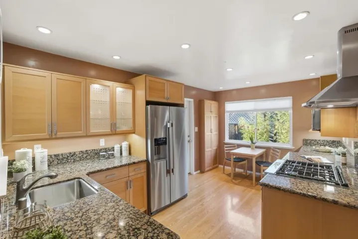 852 Peach Avenue, Sunnyvale, California 94087