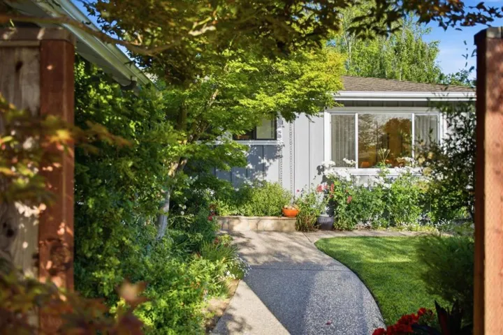 852 Peach Avenue, Sunnyvale, California 94087