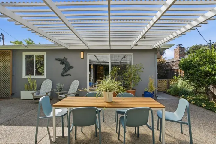 852 Peach Avenue, Sunnyvale, California 94087