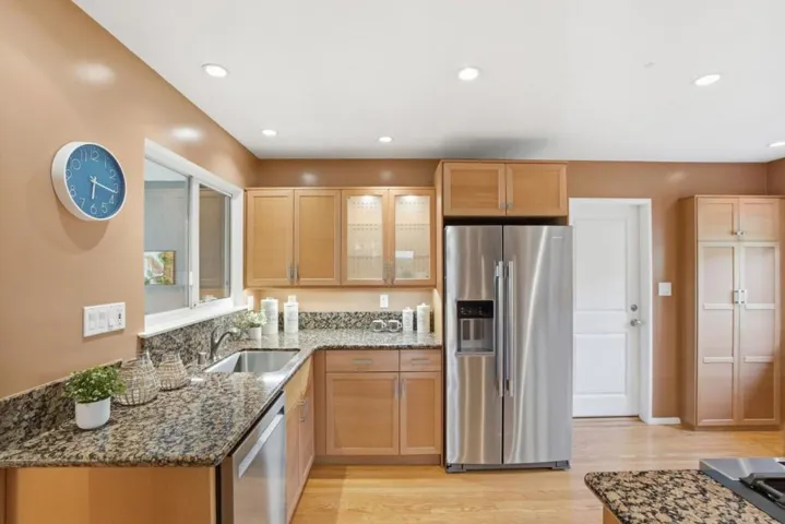 852 Peach Avenue, Sunnyvale, California 94087