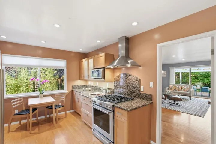 852 Peach Avenue, Sunnyvale, California 94087