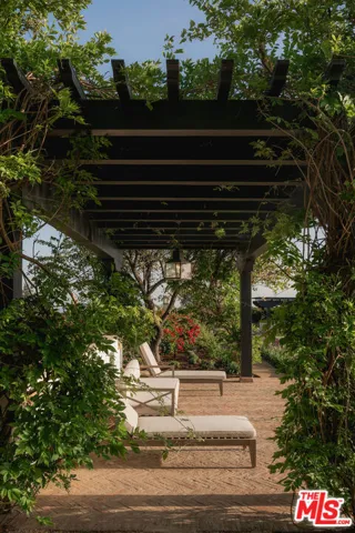 1475 E Mountain Drive, Santa Barbara, California 93108