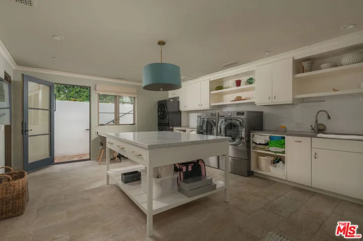 1475 E Mountain Drive, Santa Barbara, California 93108