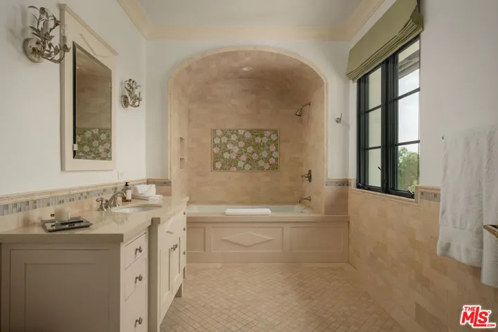 1475 E Mountain Drive, Santa Barbara, California 93108