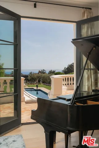 1475 E Mountain Drive, Santa Barbara, California 93108