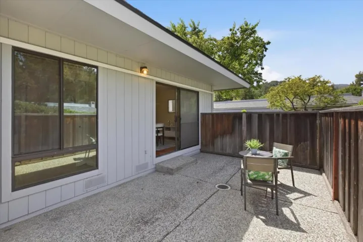 22920 Stonebridge, Cupertino, California 95014