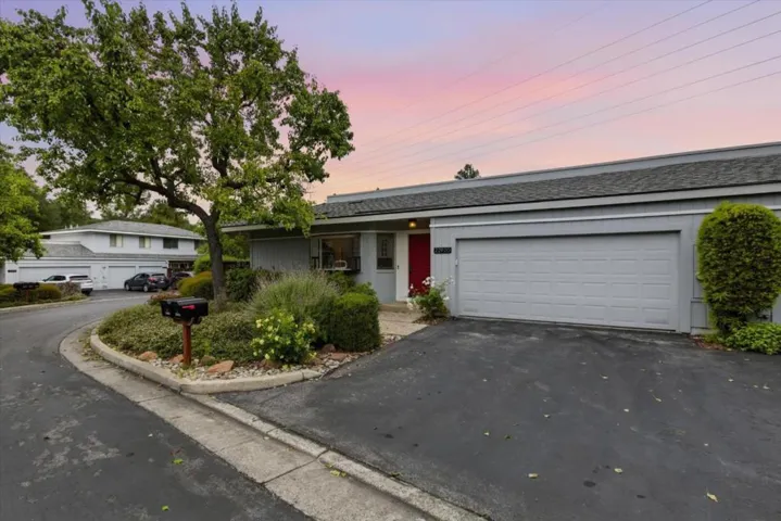 22920 Stonebridge, Cupertino, California 95014