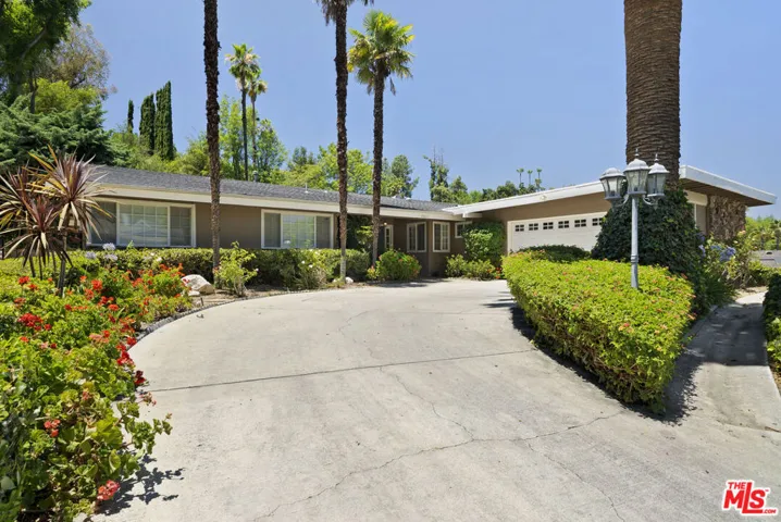 4863 Don Juan Place, Woodland Hills, California 91364