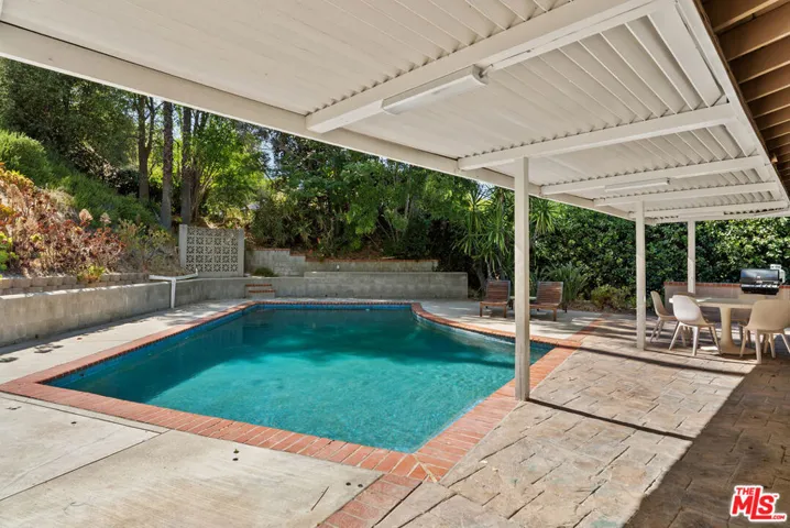 4863 Don Juan Place, Woodland Hills, California 91364
