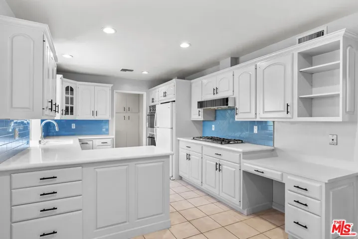 4863 Don Juan Place, Woodland Hills, California 91364
