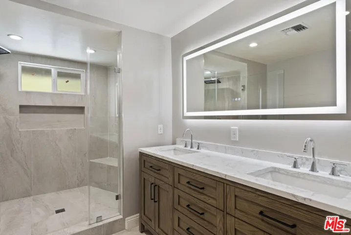 4863 Don Juan Place, Woodland Hills, California 91364