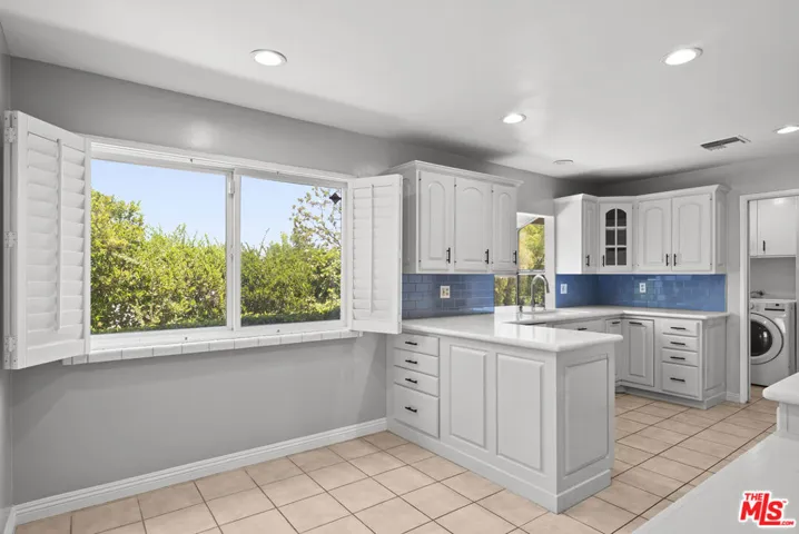 4863 Don Juan Place, Woodland Hills, California 91364