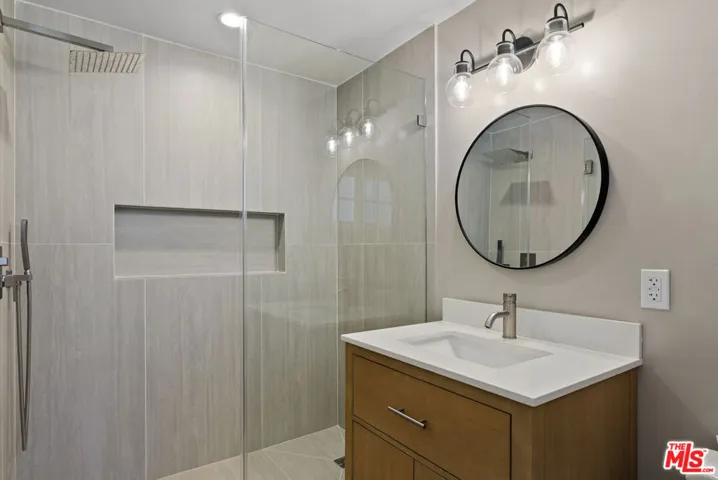 4863 Don Juan Place, Woodland Hills, California 91364