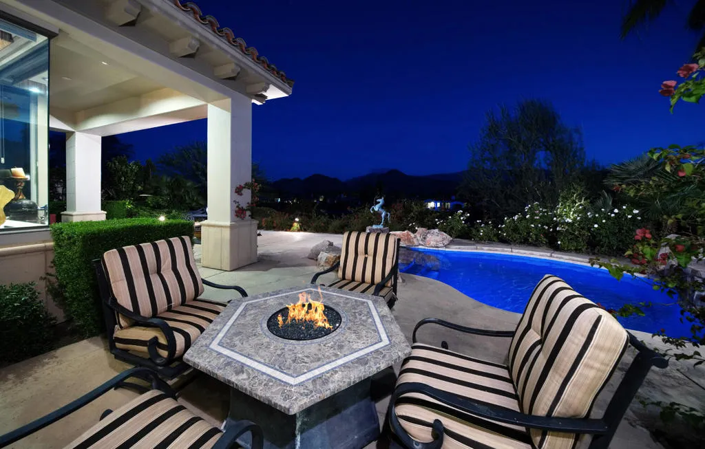 Pool & Spa