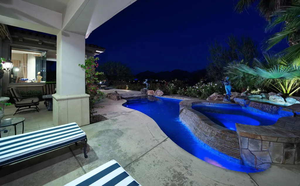 Pool & Spa