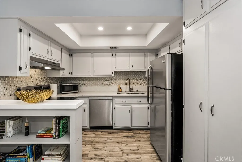 an open kitchen, perfect for entertaining