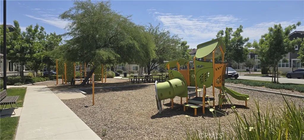 3652 E Moonlight 89, Ontario, California 91761