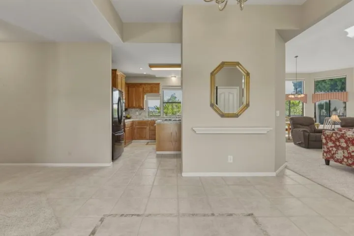 1290 Sonnys Way, Hollister, California 95023