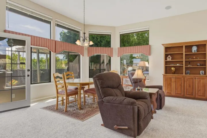 1290 Sonnys Way, Hollister, California 95023