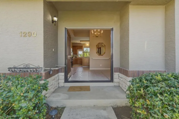 1290 Sonnys Way, Hollister, California 95023