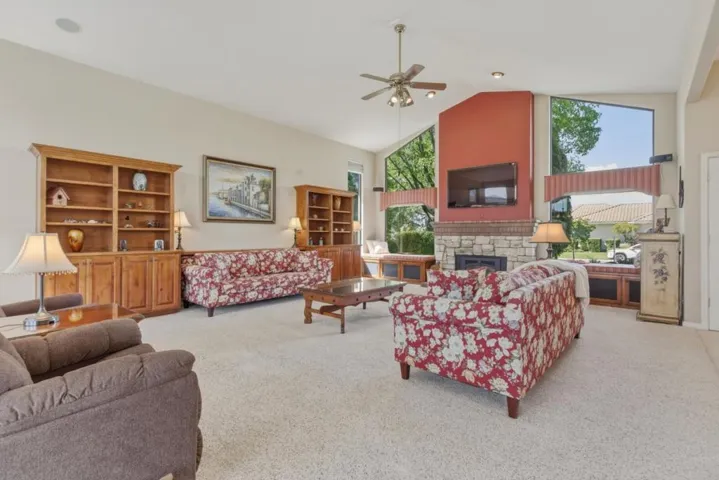 1290 Sonnys Way, Hollister, California 95023