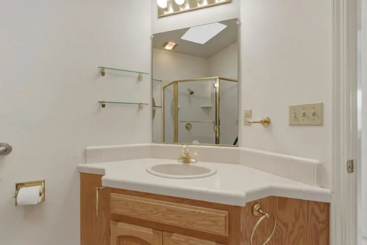 1290 Sonnys Way, Hollister, California 95023