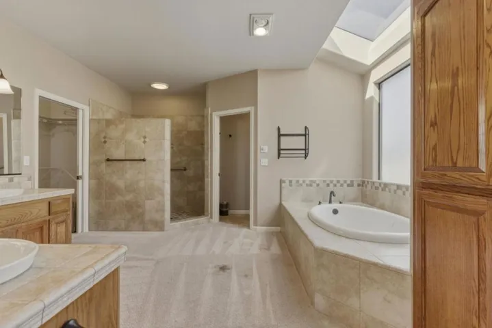 1290 Sonnys Way, Hollister, California 95023