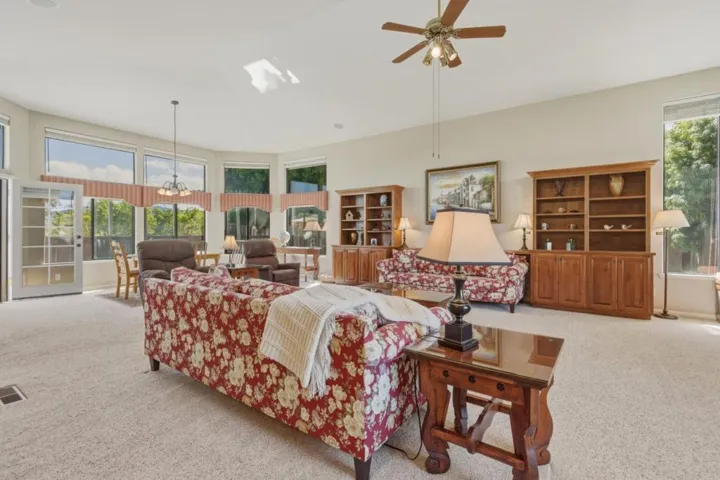 1290 Sonnys Way, Hollister, California 95023