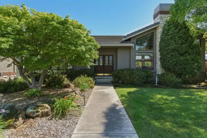 1290 Sonnys Way, Hollister, California 95023