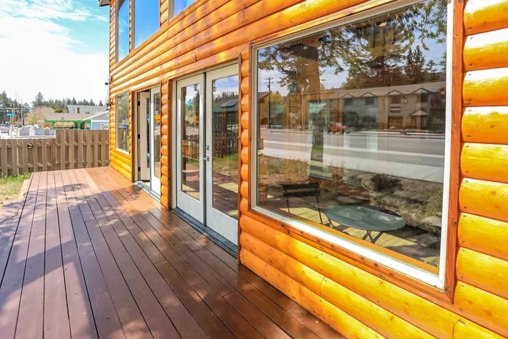031_Front Deck