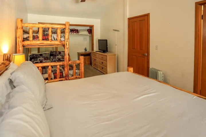 027_Second Bedroom