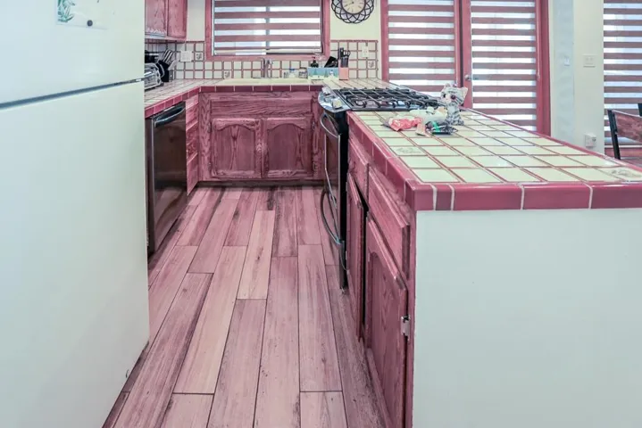 006_Galley Kitchen