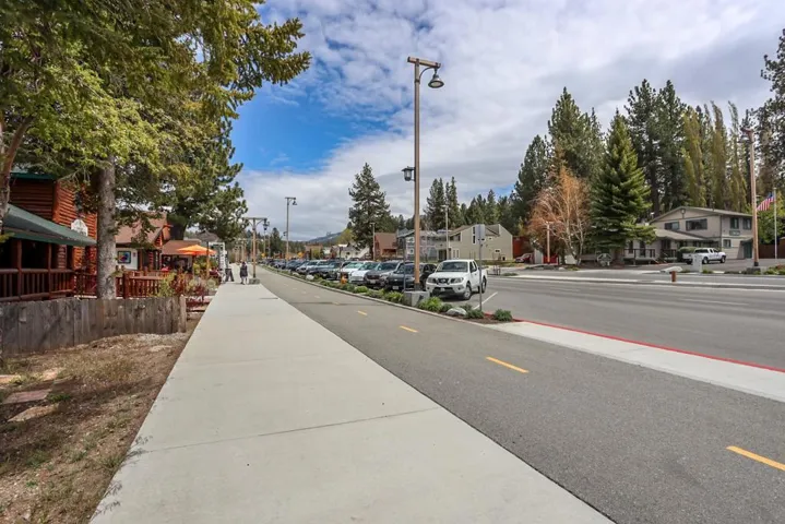 037_Sidewalk of Moon Ridge Road
