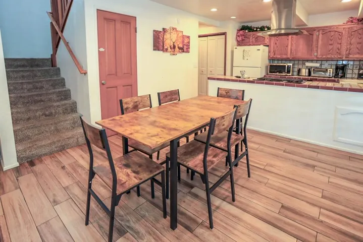 011_Dining Area