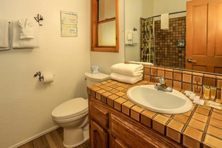 029_Second Bedroom Bathroom