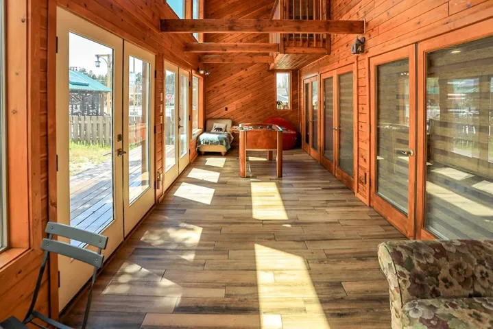 015_Sunroom off the Front