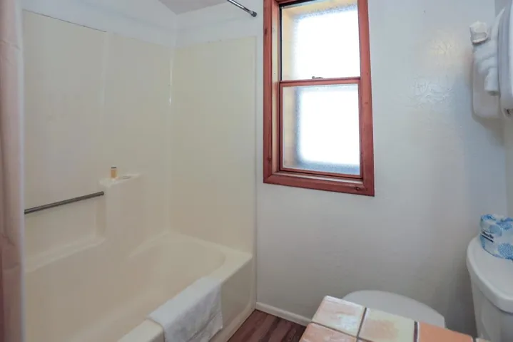 023_First Bedroom Bath