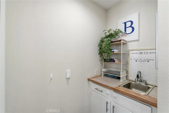 Wet Bar/office storage nook