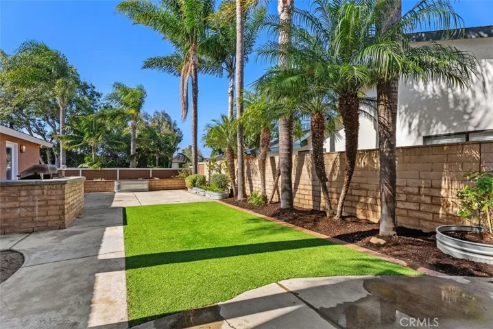 2199 National, Costa Mesa, California 92627
