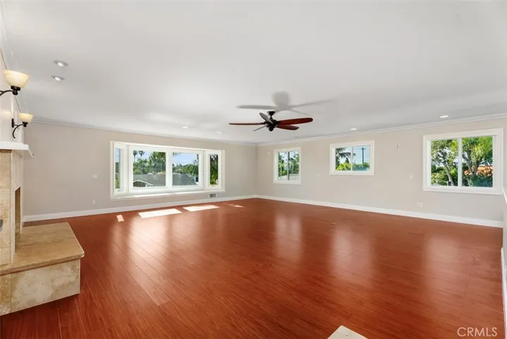 2199 National, Costa Mesa, California 92627