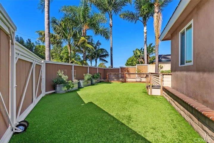 2199 National, Costa Mesa, California 92627